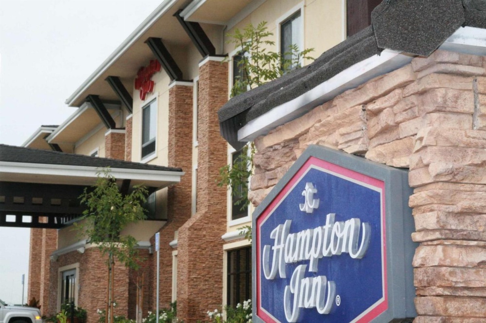 Hampton Inn By Hilton Brentwood Main image